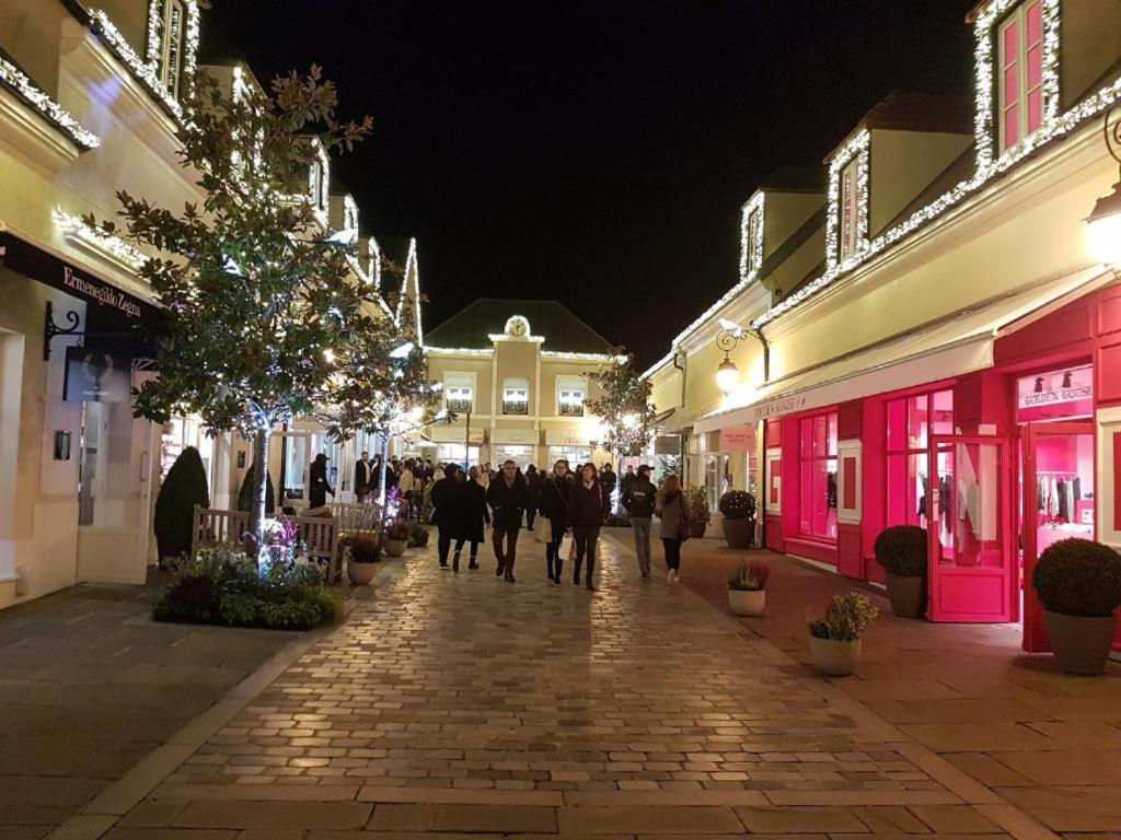 Disney 3 Mn, 14 People , 4 Bedrooms, 2 Parkings Prives 谢西 外观 照片